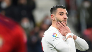 Jogador do Valencia Rafa Mir &eacute; detido por suposta agress&atilde;o sexual