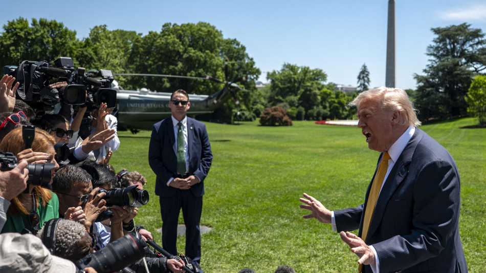 Trum attacca i media, 'chi dice che l'Iran sta vincendo &egrave; un traditore' 