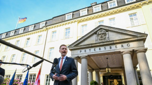 Los pa&iacute;ses del G7 se movilizan para ayudar a la econom&iacute;a de Ucrania