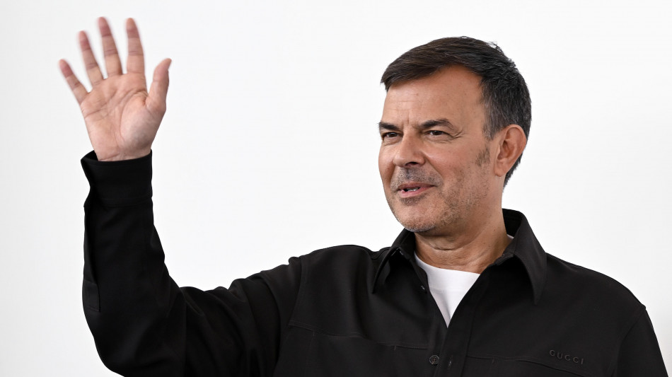  Ozon, il vostro remake di '8 donne' senza l'attrice nera dice qualcosa degli italiani 