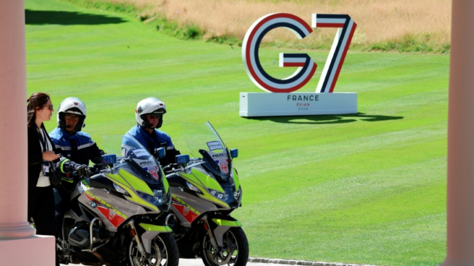  Trump faces G7 as questions swirl on Iran accord 