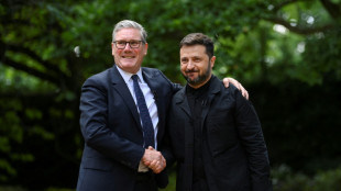 Zelensky et Starmer vont renforcer leur coop&eacute;ration militaire pour produire des drones