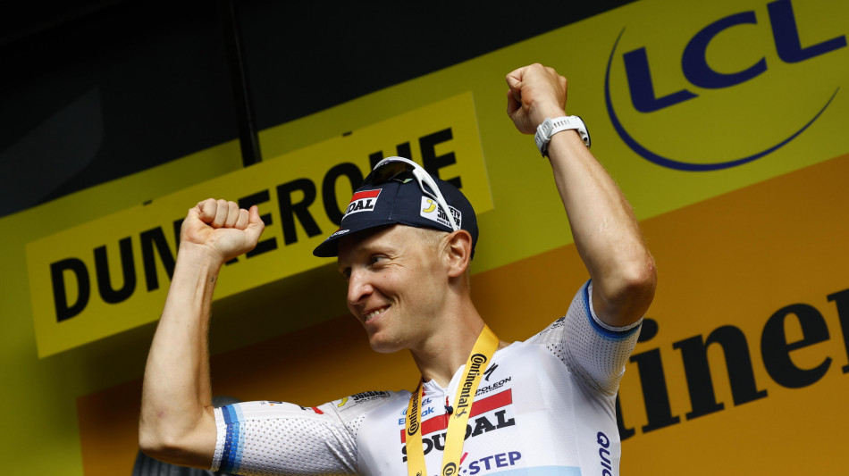 Tour: Merlier 'brucia' Milan e vince la 9/a tappa