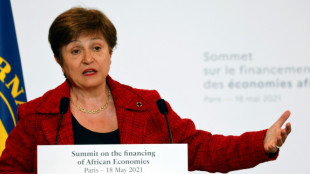 Se "ensombrecen" perspectivas econ&oacute;micas mundiales, dice el FMI