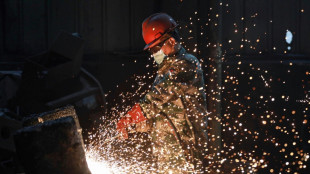 Atividade industrial chinesa supera previsões e resiste às tarifas americanas