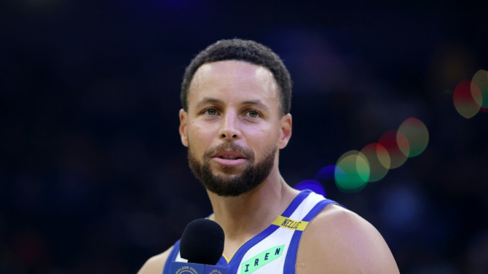  Warriors' Curry 'fine' after limping out of practice - Kerr 