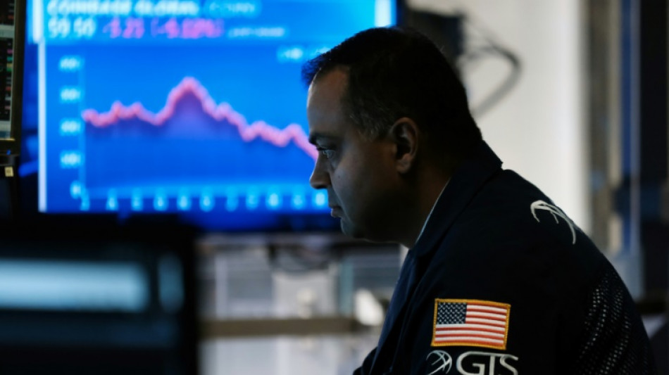 Wall Street termine en baisse, plomb&eacute;e par la technologie, avant l'inflation am&eacute;ricaine