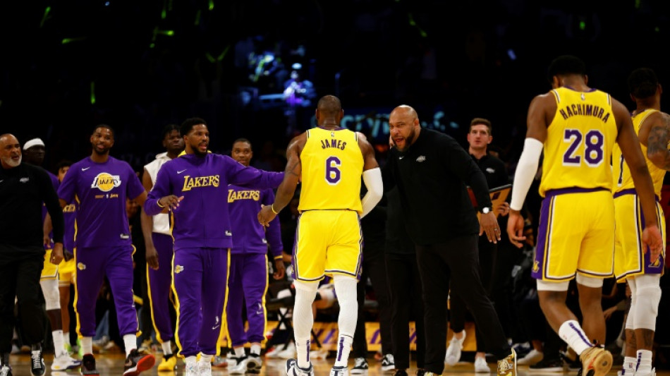 Play-offs NBA: les Lakers qualifi&eacute;s, les Kings poussent les Warriors &agrave; un 7e match
