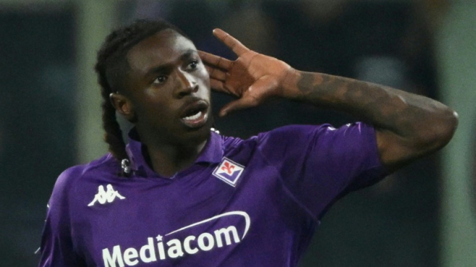 Moise Kean recebe alta ap&oacute;s sofrer pancada na cabe&ccedil;a e desmaiar em campo