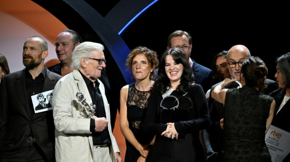 'Tender Loving Care' ganha Concha de Ouro em San Sebasti&aacute;n 