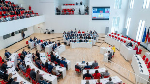 SPD und BSW stellen Koalitionsvertrag f&uuml;r Brandenburg vor - Streit in BSW-Fraktion