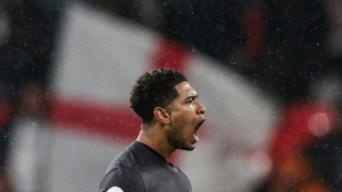 Bellingham marca no fim e Inglaterra empata com a B&eacute;lgica em amistoso