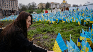 Les veuves de guerre ukrainiennes face &agrave; leur "douleur immense" et au doute