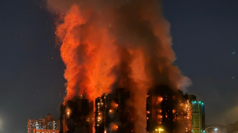 Incendie de Hong Kong : un rapport conclut &agrave; la responsabilit&eacute; partielle des autorit&eacute;s 