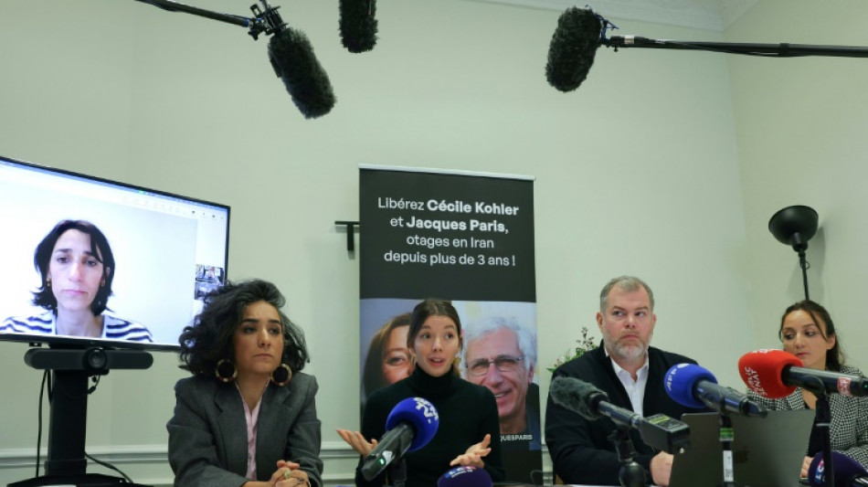 Iran: les proches de Kohler et Paris exhortent l'Etat français à les faire libérer