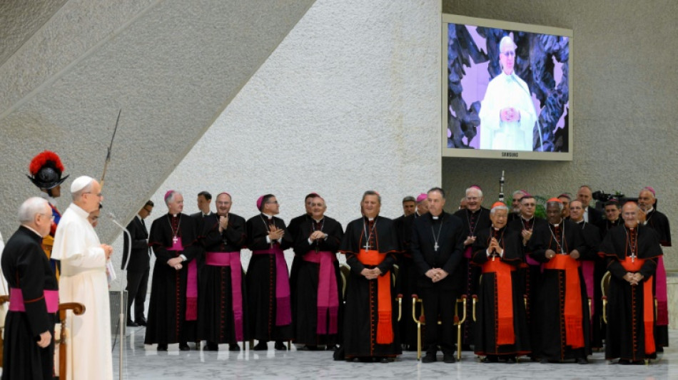El papa lanza un mensaje a favor del diálogo y la unidad ante la curia
