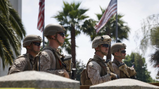 Marine schierati a Los Angeles effettuano il primo arresto