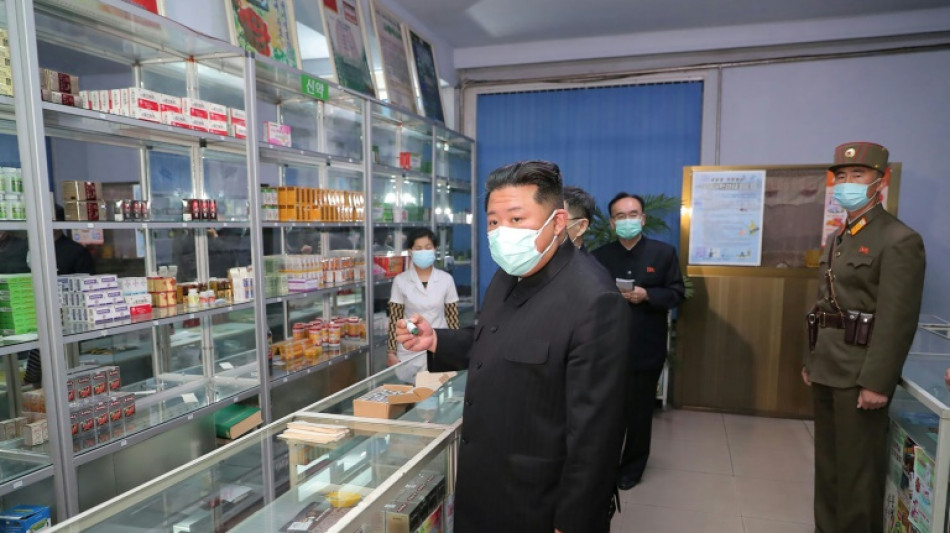 Covid-19 en Cor&eacute;e du Nord: Kim fustige les autorit&eacute;s sanitaires et mobilise l'arm&eacute;e