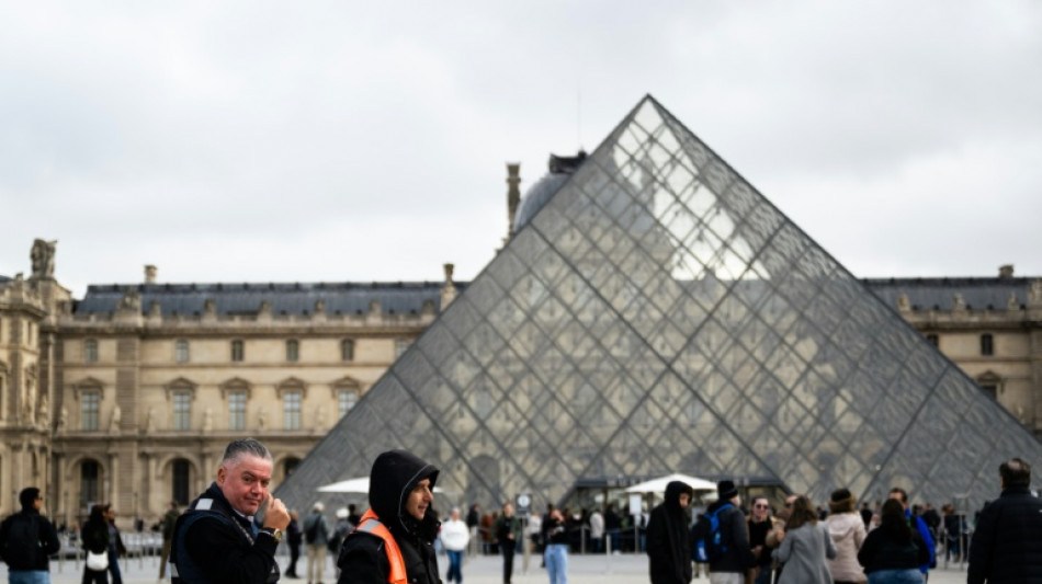  Museu do Louvre &eacute; fechado parcialmente por nova greve 