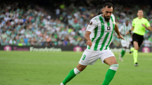 El Betis fulmina 12-1 al Hern&aacute;n Cort&eacute;s en la Copa del Rey