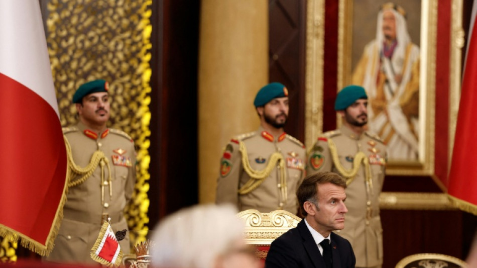  Loin de la crise en France, Macron s&eacute;curise des approvisionnements de gazole dans le Golfe 