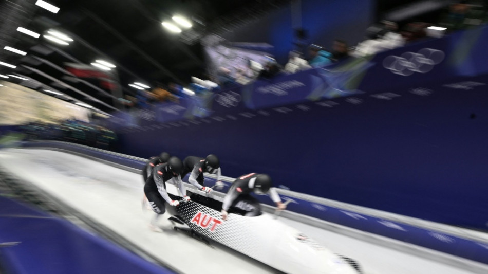  Viererbob: &Ouml;sterreicher Mandlbauer st&uuml;rzt schwer 