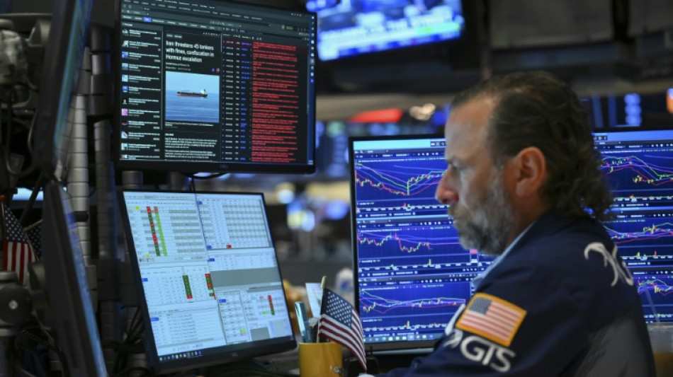  Wall Street recule, lest&eacute;e par la remont&eacute;e des prix de l'&eacute;nergie et l'inflation 