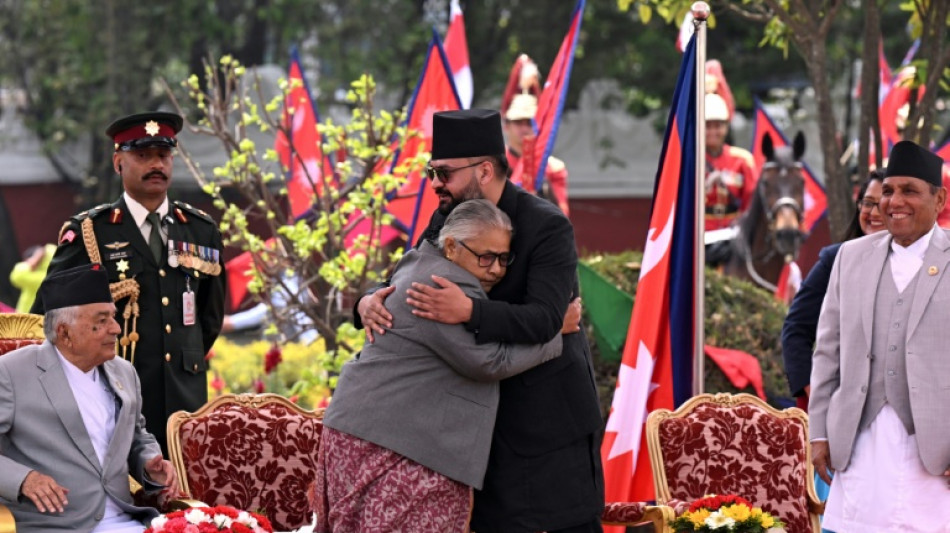  Ehemaliger Rapper Shah als nepalesischer Regierungschef vereidigt 