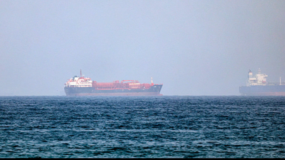 Esercito Usa, 'spari contro petroliera che voleva forzare il blocco a Hormuz' 