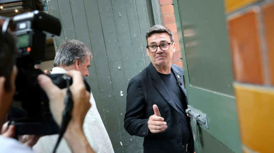  Andy Burnham, entre la pol&iacute;tica y su pasi&oacute;n por el f&uacute;tbol 