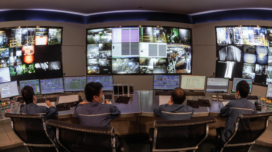 Borsa: Shanghai apre a -1,13%, Shenzhen a -1,65%