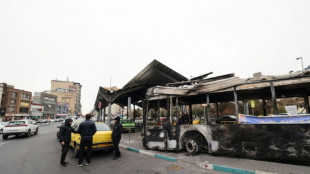 Ir&aacute;n desmiente la ejecuci&oacute;n de un manifestante; Trump observa tras amenazar con intervenir