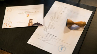 H&auml;lfte der Erwachsenen verheiratet - Eheschlie&szlig;ungen 2023 auf Rekordtief