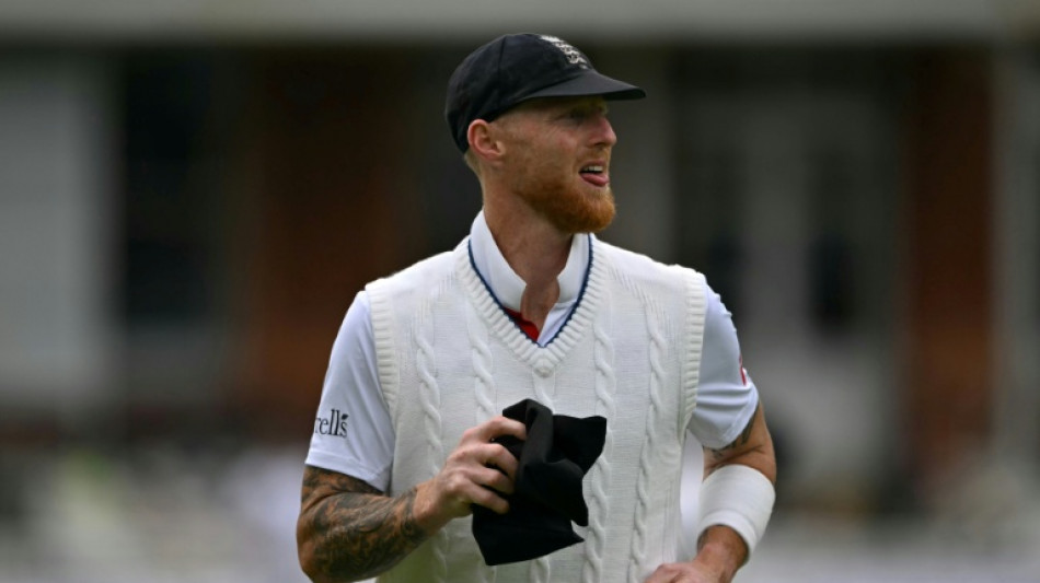  Vaughan backs Stokes to stay on as England captain 