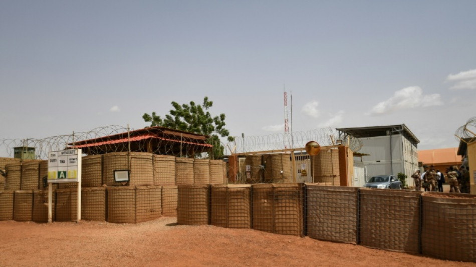  Niger: le r&eacute;gime militaire affirme reprendre le contr&ocirc;le, les mutins retranch&eacute;s &agrave; la base a&eacute;rienne 