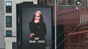 Texas presta homenagens a Ozzy Osbourne em monumento no qual urinou em 1982