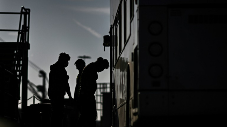 Un centre britannique d'accueil de migrants vis&eacute; par des engins incendiaires &agrave; Douvres