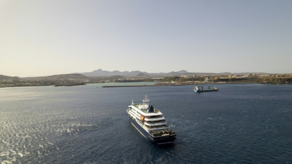  Trois morts li&eacute;s &agrave; un possible foyer de hantavirus sur un bateau de croisi&egrave;re dans l'Atlantique (OMS) 