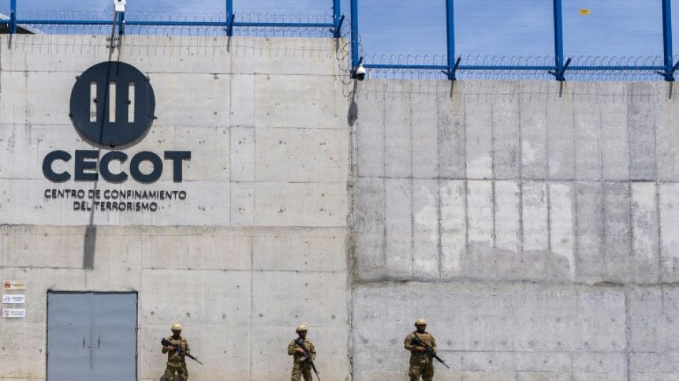  Juiz ordena que governo autorize retorno para os EUA de venezuelanos deportados para El Salvador 