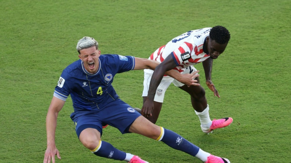  Fifa retira suspens&atilde;o de Balogun, que poder&aacute; jogar pelos EUA nas oitavas da Copa 