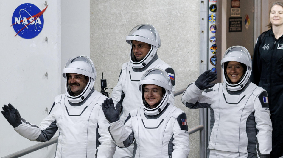  Lanciata la missione Crew-12 diretta alla Stazione Spaziale 