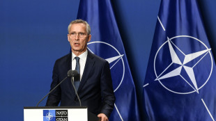 Stoltenberg: Nato discute lo schieramento di pi&ugrave; armi nucleari
