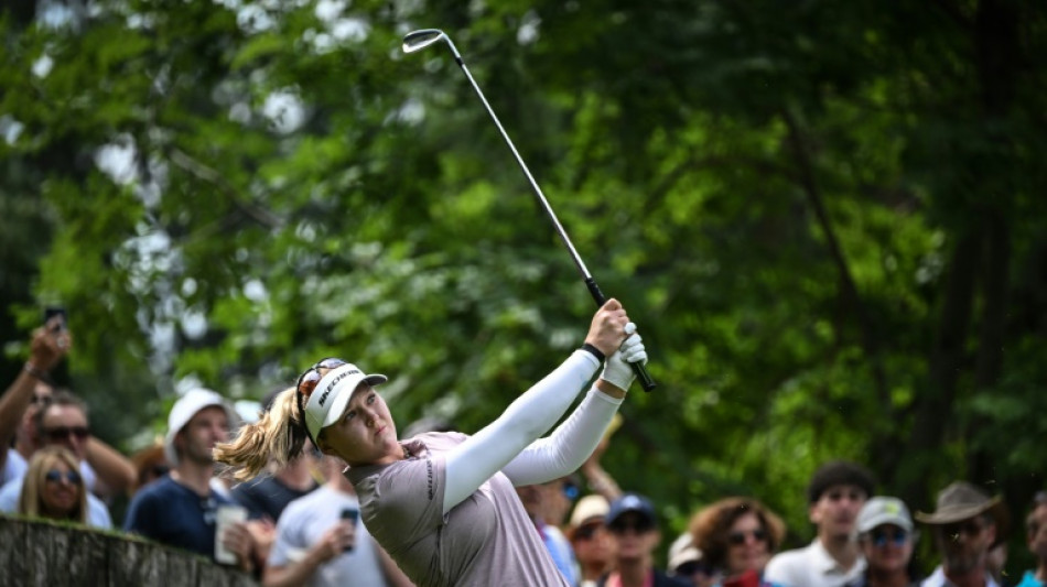 Henderson takes two-shot lead ahead of Evian final round