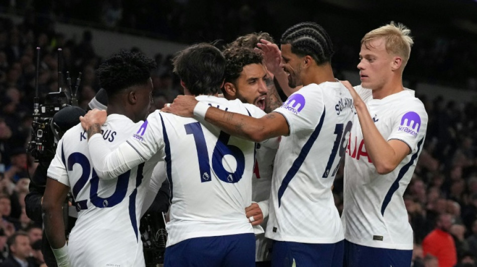  Tottenham consegue primeira vit&oacute;ria e sai da zona de rebaixamento no Ingl&ecirc;s 
