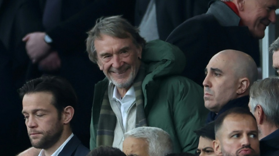  Man Utd's Ratcliffe's apologises for 'language' on immigration 