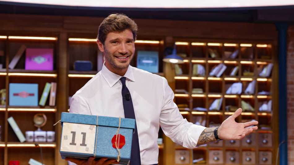 Affari Tuoi si accorcia, partenza anticipata per la prima serata