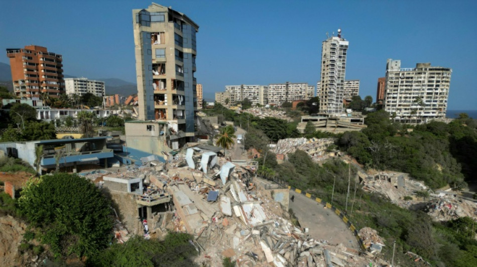  Venezuela quakes kill 1,400, time running out to find survivors 