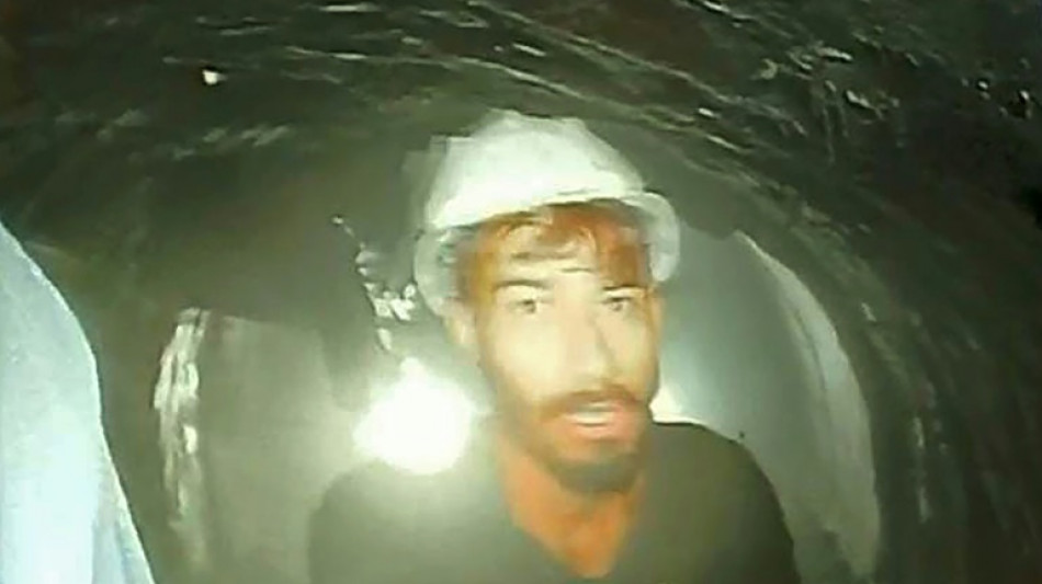 Trabalhadores presos em t&uacute;nel na &Iacute;ndia s&atilde;o vistos pela primeira vez em 10 dias