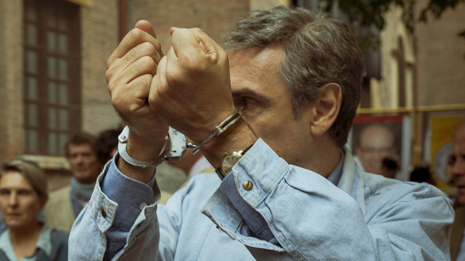 Portobello, la serie di Bellocchio su Tortora debutta a Venezia