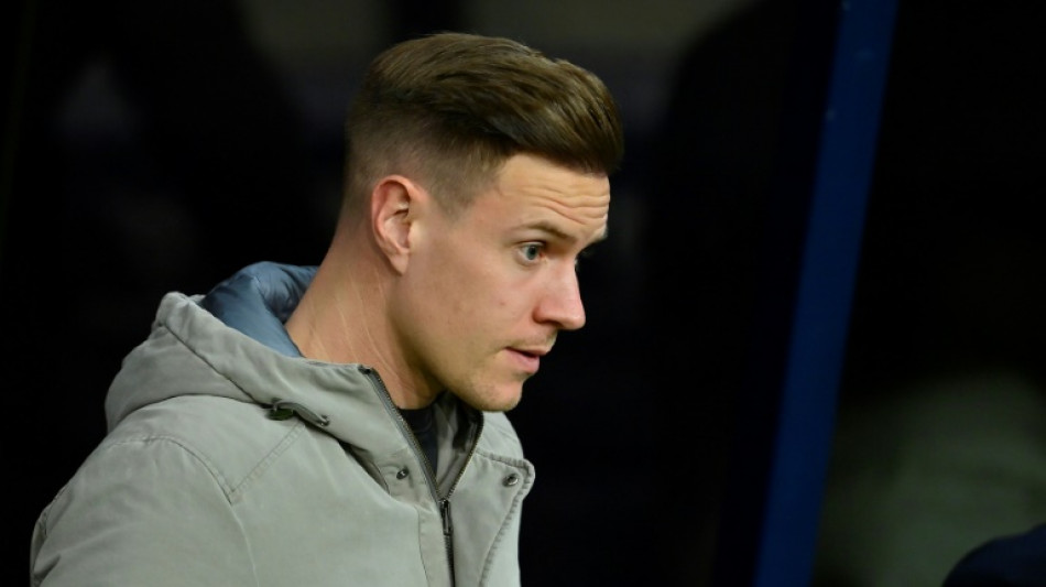 Ter Stegen passa por cirurgia "satisfat&oacute;ria" para les&atilde;o lombar